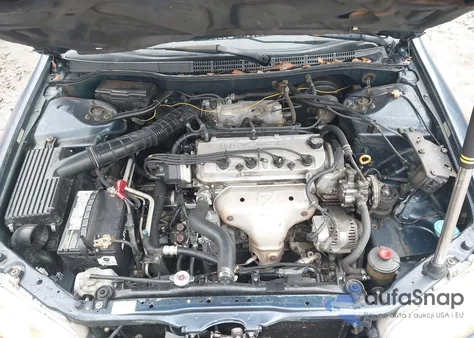 2000 Honda Accord 2.3 Lx from USA, damaged, VIN 1HGCG5646YA056841